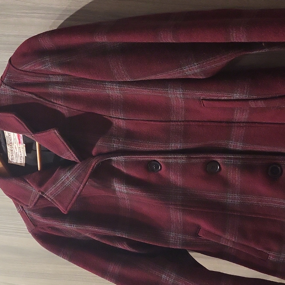 Filson Coat Womens Burgandy Plaid Medium